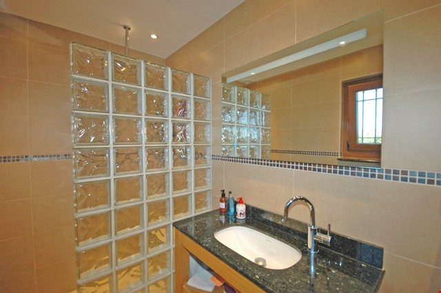Gallery image 7