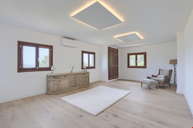 Gallery image 7