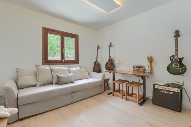 Gallery image 10