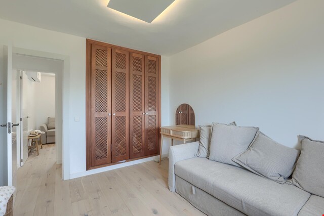Gallery image 12