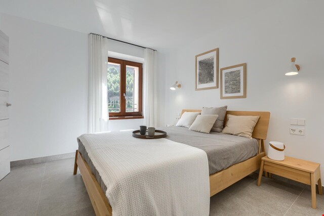 Gallery image 9