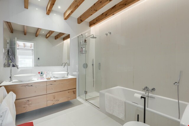 Gallery image 11