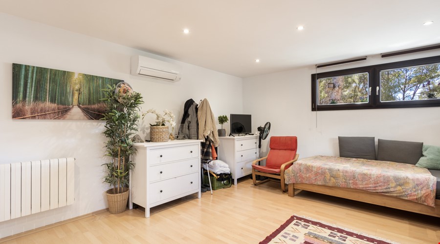 Gallery image 15